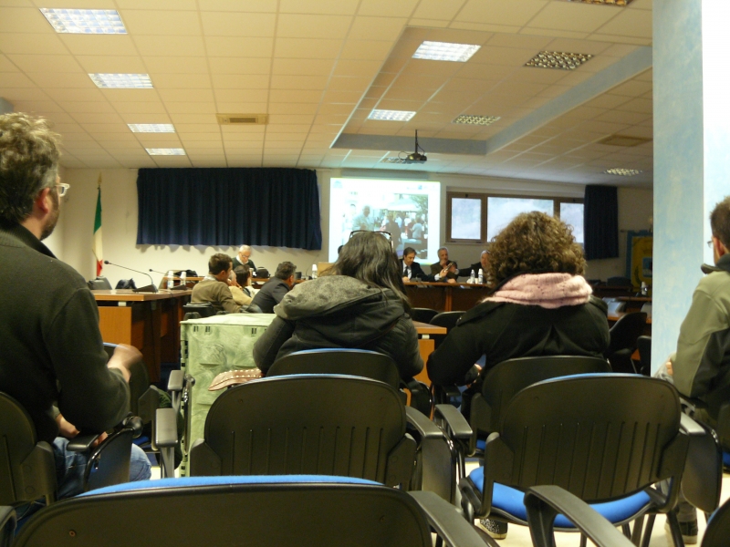 Una panoramica sulla Sala Consiliare della CM Sirentina